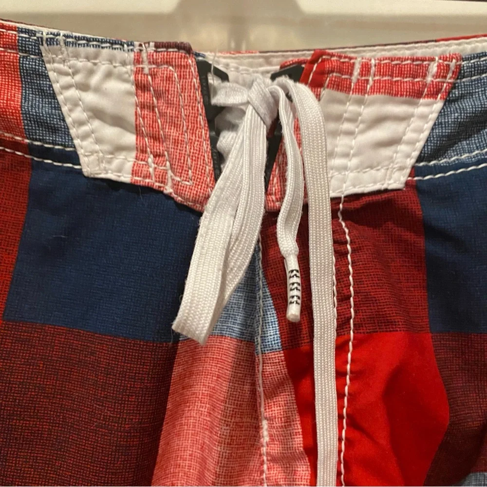 Billabong Platinum PX4 Men’s Board Shorts. Size 44. ‎ Hydrostretch. 10” Inseam